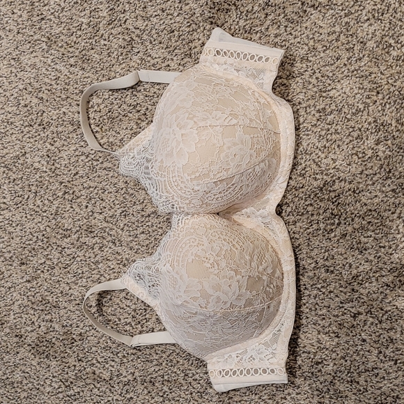 Victoria Secret Bras ---34 DD & X 2---34 DDD - Picture 9 of 12